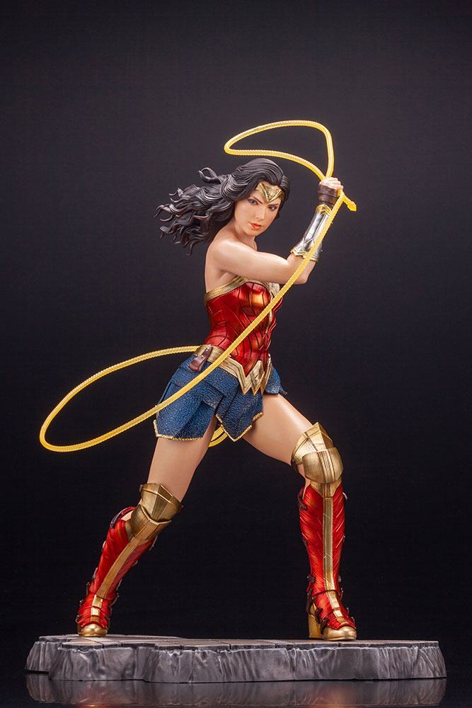 FIGUR Wonder Woman 1984 Movie ARTFX Statue 1/6 Wonder Woman 25 cm