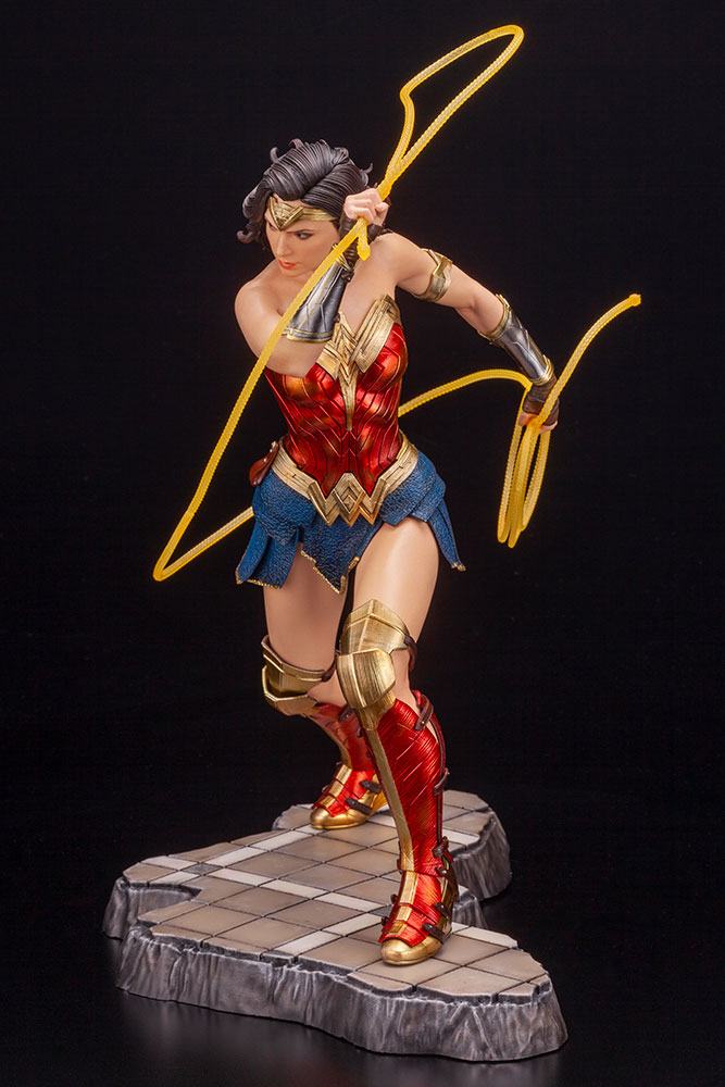 FIGUR Wonder Woman 1984 Movie ARTFX Statue 1/6 Wonder Woman 25 cm